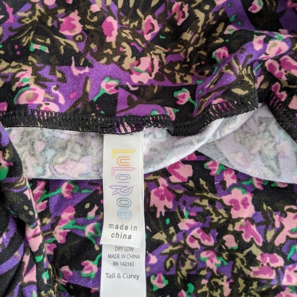 LuLaRoe Leggings Tall & Curvy - Picture 2 of 2